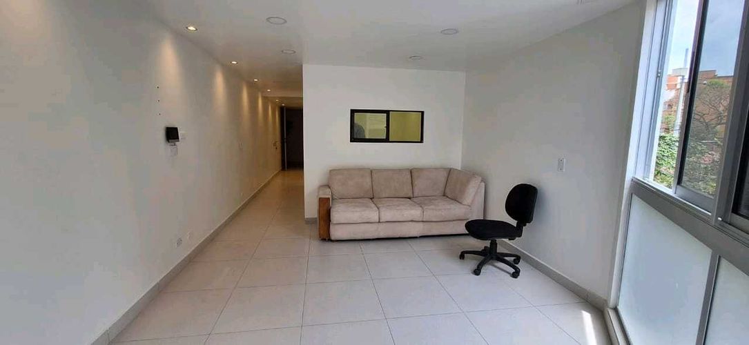 Apartaestudio en  Arriendo en Laureles, Medellín - Miniatura 2