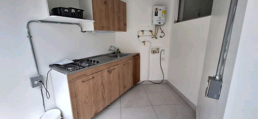 Apartaestudio en  Arriendo en Laureles, Medellín - Miniatura 3