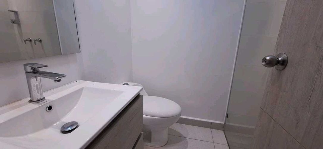 Apartaestudio en  Arriendo en Laureles, Medellín - Miniatura 5