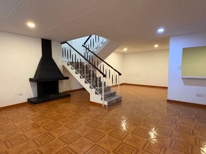 Casa en Arriendo en Normandia, Bogotá - Imagen 1