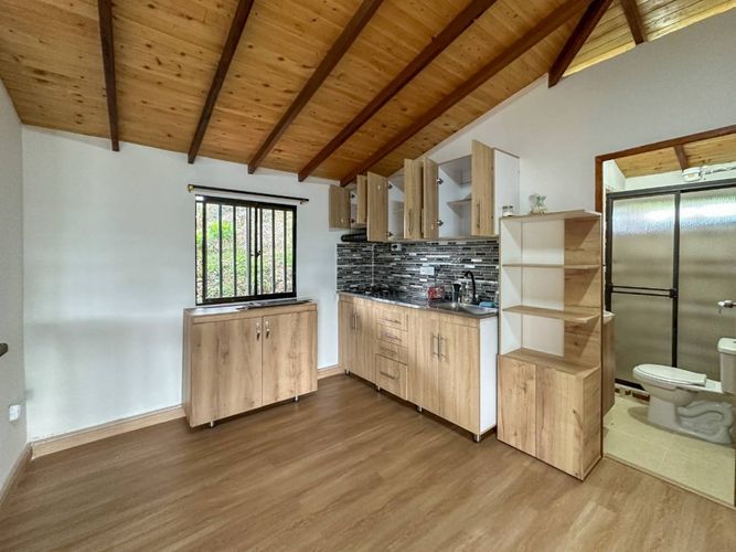Casa en Arriendo en Chaparral, Guarne - Miniatura 2