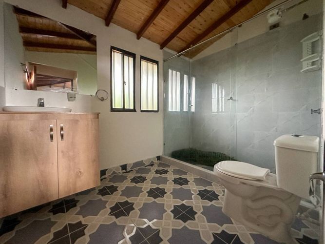 Casa en Arriendo en Chaparral, Guarne - Miniatura 6