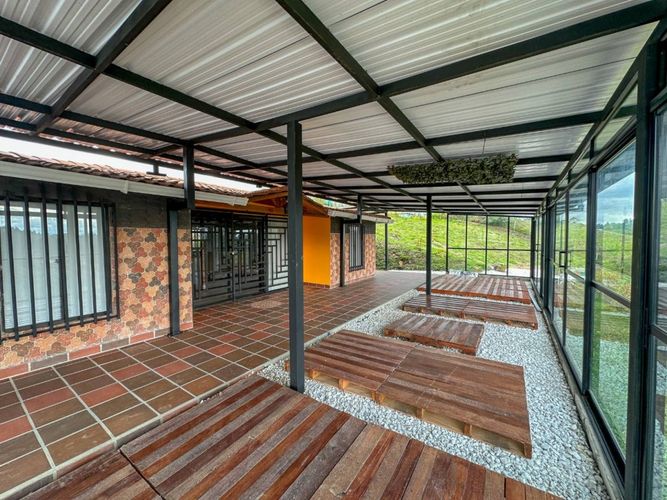 Casa en Arriendo en Chaparral, Guarne - Miniatura 9