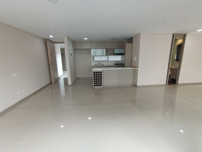 Apartamento en Arriendo en Loma del Esmeraldal, Envigado - Imagen 1