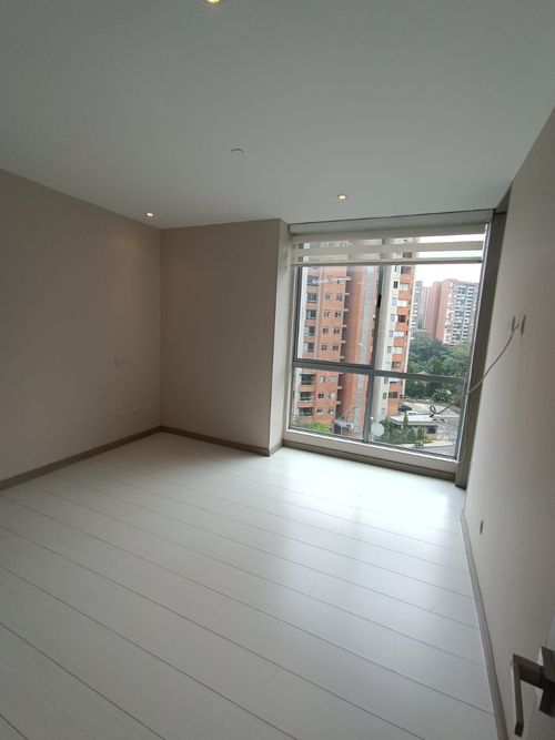 Apartamento en Arriendo en Loma del Esmeraldal, Envigado - Miniatura 7