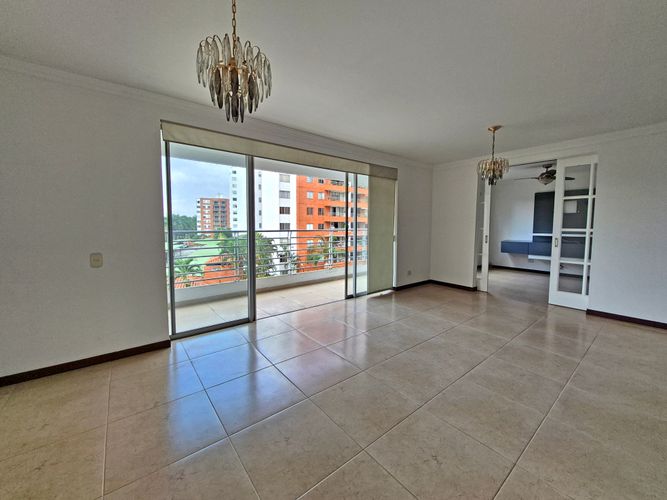 Apartamento en Venta en La flora, Cali - Miniatura 3