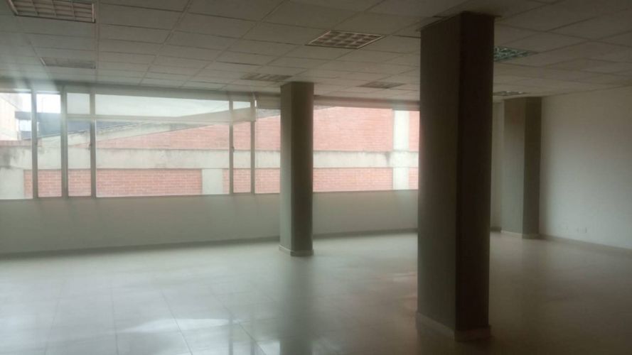 Edificio en Arriendo en Lago gaitan, Bogotá - Miniatura 7