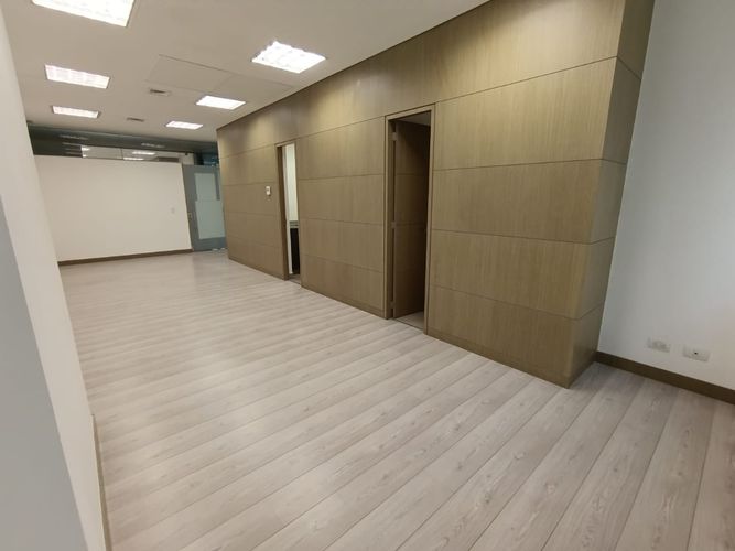 Oficina en  Venta en Ciudad del Río, Medellín - Miniatura 4