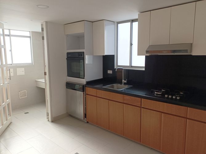 Apartamento en Arriendo en Santa barbara occidental, Bogotá - Miniatura 10