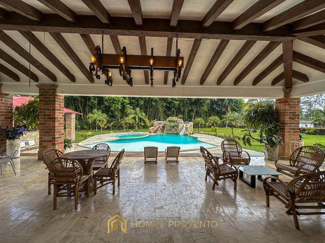 Casa en Arriendo en Llano Grande, Rionegro - Miniatura 2