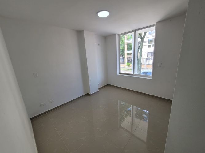 Edificio en venta en El ingenio, Cali - Miniatura 2