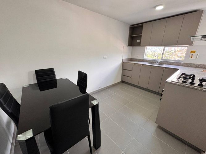 Apartamento en Arriendo en Loma de los bernal, Medellín - Imagen 1