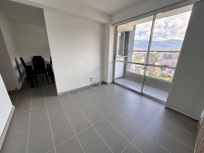 Apartamento en Arriendo en Loma de los bernal, Medellín - Miniatura 3