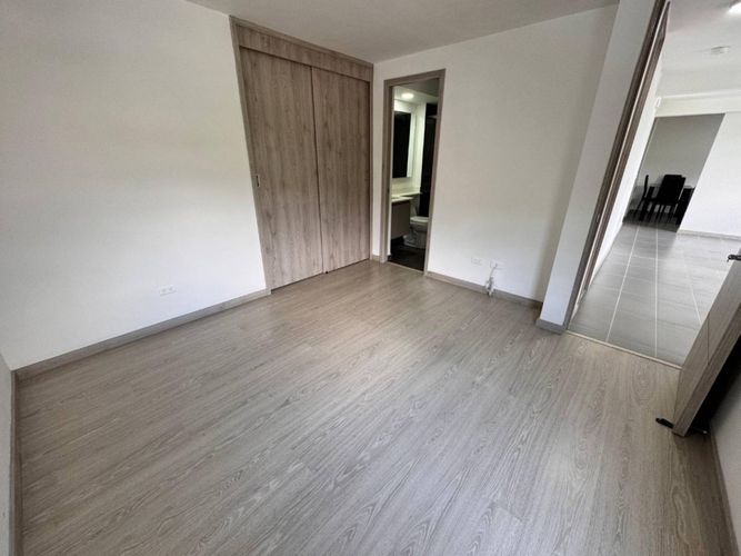 Apartamento en Arriendo en Loma de los bernal, Medellín - Miniatura 5