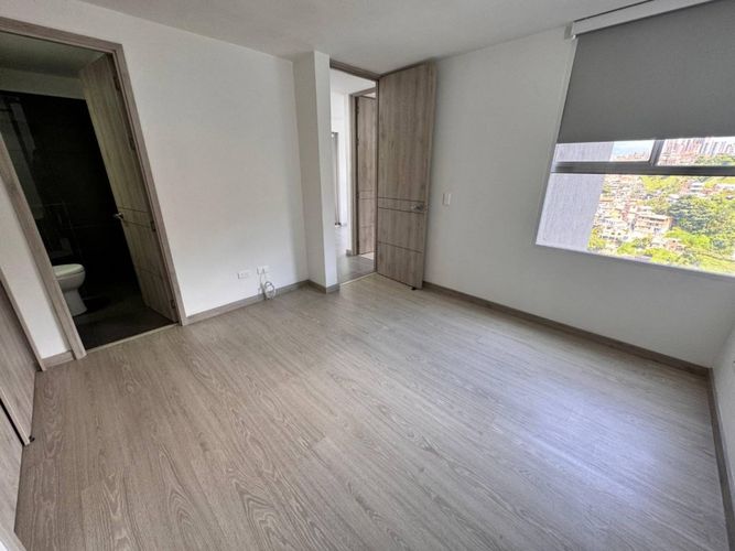 Apartamento en Arriendo en Loma de los bernal, Medellín - Miniatura 6