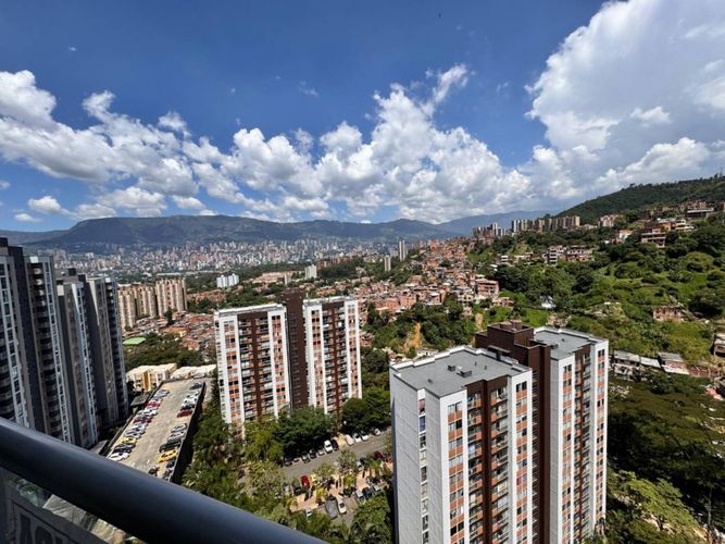 Apartamento en Arriendo en Loma de los bernal, Medellín - Miniatura 11