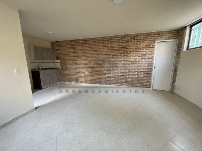 Apartaestudio en  Arriendo en Barrio Cristóbal, Medellín - Imagen 1