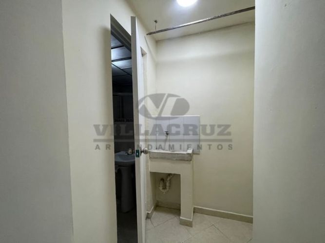 Apartaestudio en  Arriendo en Barrio Cristóbal, Medellín - Miniatura 5