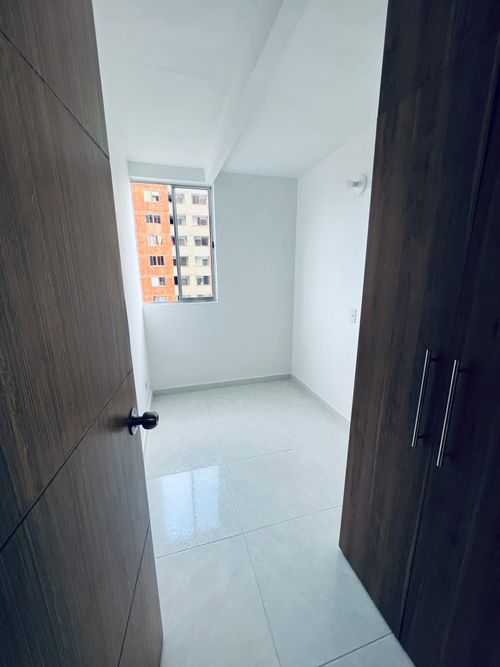 Apartamento en Arriendo en Pajarito, Medellín - Miniatura 4