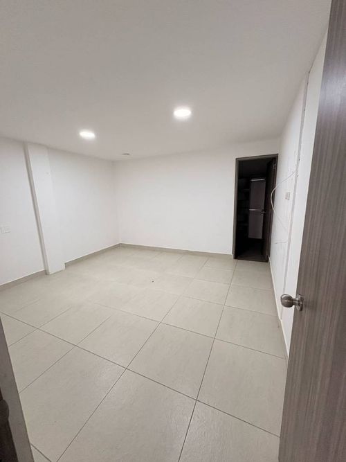 Casa en Arriendo en La Almeria, Medellín - Miniatura 3