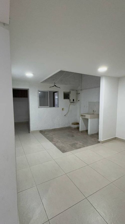 Casa en Arriendo en La Almeria, Medellín - Miniatura 6