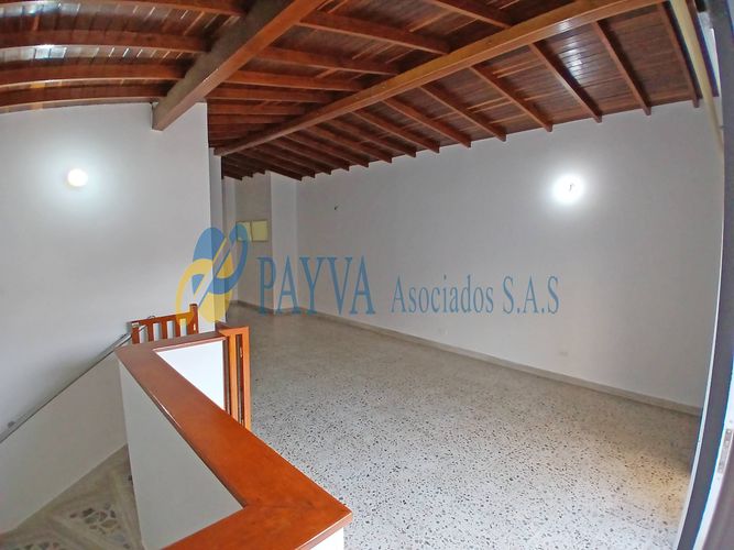 Casa en Arriendo en Santa Mónica, Medellín - Miniatura 2