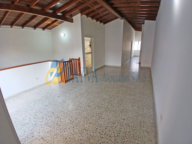 Casa en Arriendo en Santa Mónica, Medellín - Miniatura 3