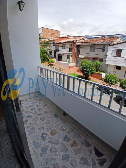 Casa en Arriendo en Santa Mónica, Medellín - Miniatura 5