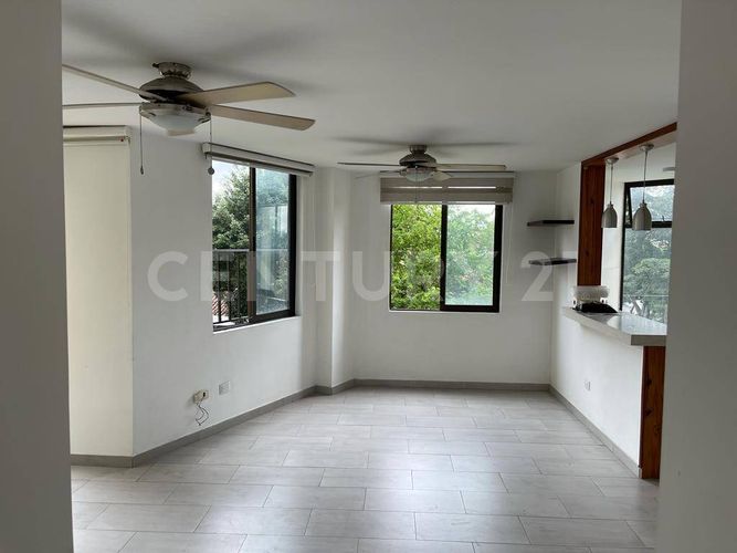 Apartamento en  Venta en Cuarto de legua - guadalupe, Cali - Miniatura 2