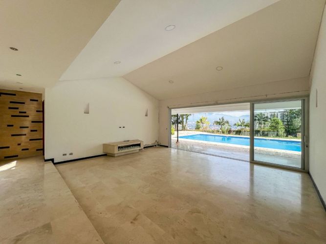 Finca en Arriendo en Loma del Escobero, Envigado - Miniatura 3