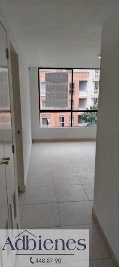 Apartamento en Arriendo en Laureles, Medellín - Miniatura 2