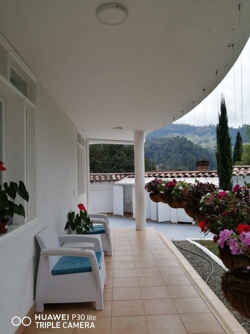 Finca en arriendo en Aves Maria, Sabaneta - Miniatura 3