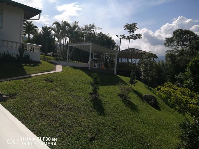 Finca en arriendo en Aves Maria, Sabaneta - Miniatura 13