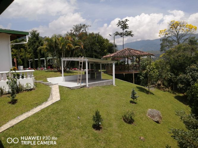 Finca en arriendo en Aves Maria, Sabaneta - Miniatura 15
