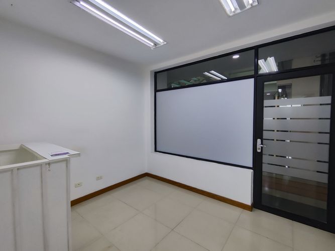 Local en  Arriendo en El Poblado, Medellín - Miniatura 2