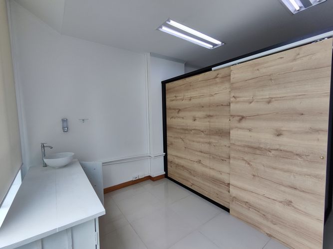 Local en  Arriendo en El Poblado, Medellín - Miniatura 6