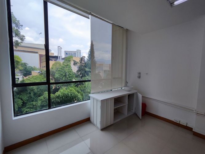 Local en  Arriendo en El Poblado, Medellín - Miniatura 9