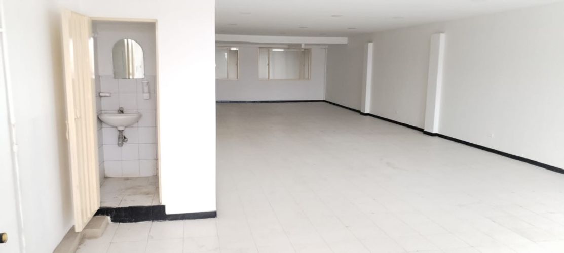 Oficina en Arriendo en Santa Maria del Lago, Bogotá - Miniatura 4