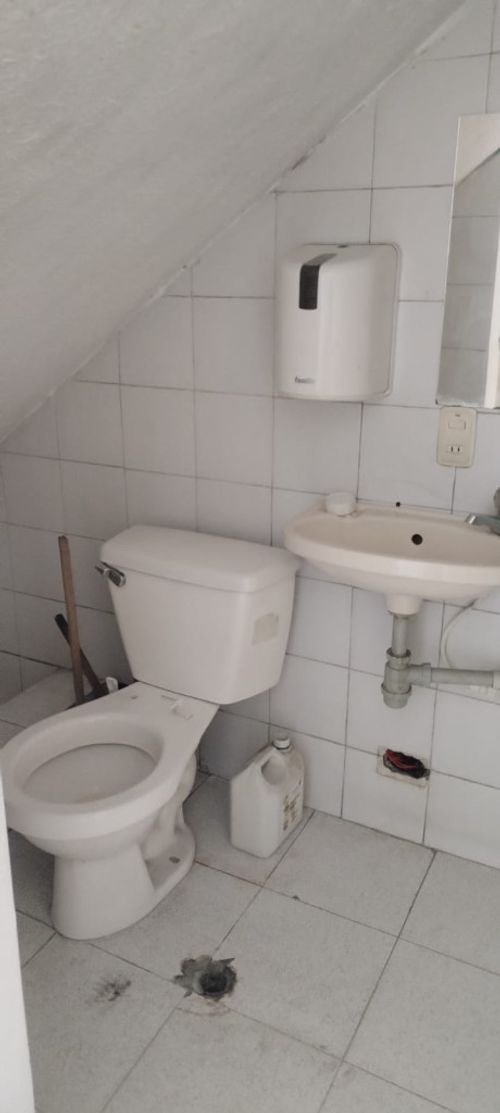 Oficina en Arriendo en Santa Maria del Lago, Bogotá - Miniatura 13