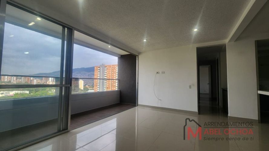 Apartamento en  Arriendo en Laureles, Medellín - Miniatura 4