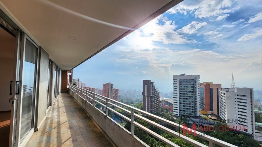Apartamento en Arriendo en El Poblado, Medellín - Imagen 1