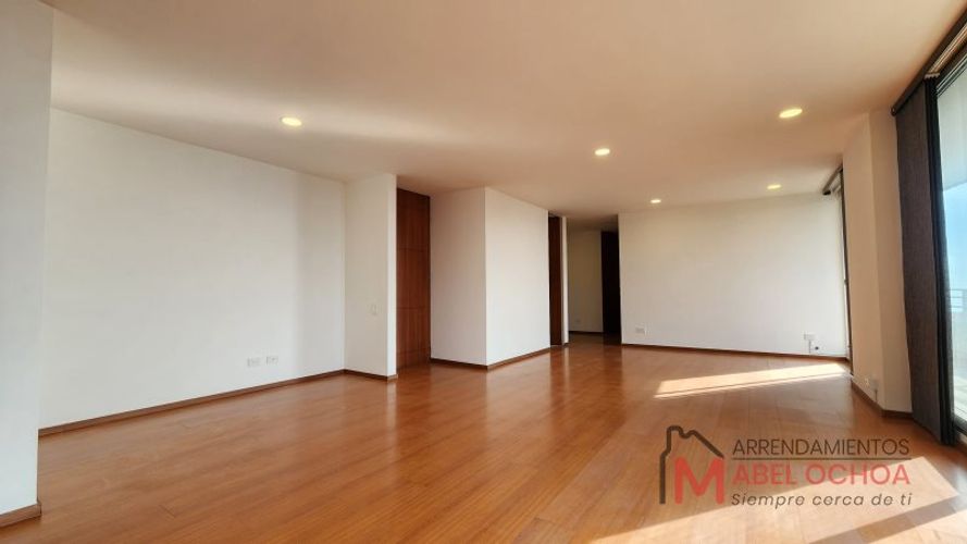 Apartamento en Arriendo en El Poblado, Medellín - Miniatura 3