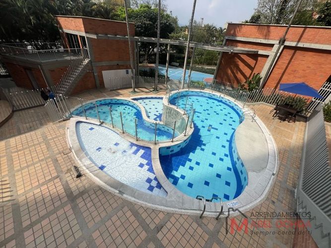 Apartamento en arriendo en Otraparte, Envigado - Miniatura 2