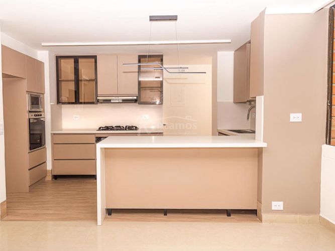 Apartamento en Venta en El Poblado, Medellín - Miniatura 5