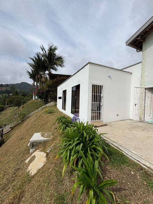 Finca en Arriendo en La pastorcita, Guarne - Imagen 1