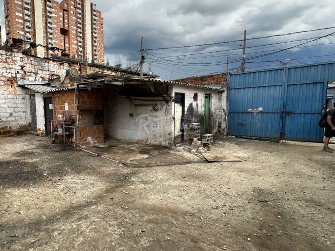 Oficina en Arriendo en Naranjal, Medellín - Miniatura 2