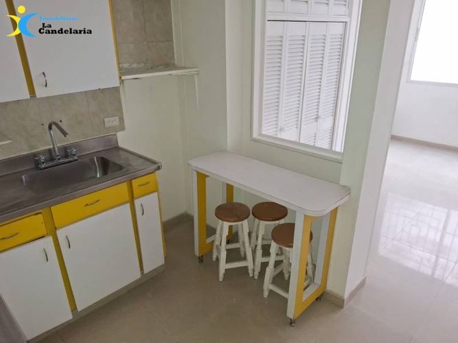Apartaestudio en Arriendo en La candelaria, Medellín - Miniatura 2