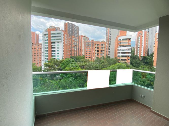 Apartamento en Arriendo en El Poblado, Medellín - Miniatura 12