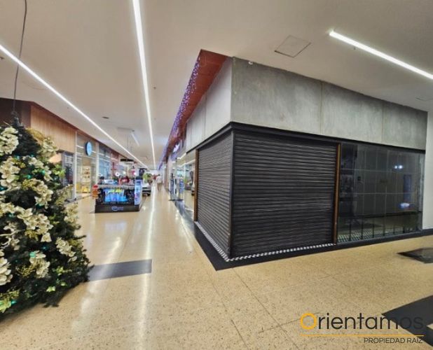 Local en arriendo en Loma del Escobero, Envigado - Imagen 1