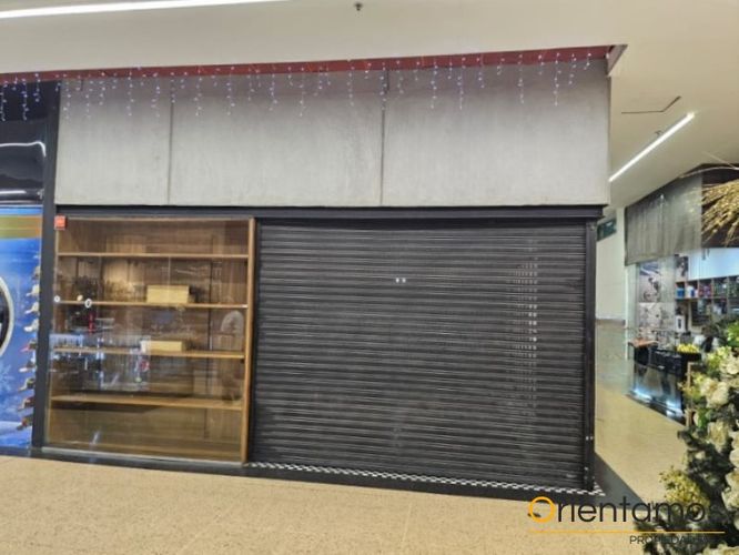 Local en arriendo en Loma del Escobero, Envigado - Miniatura 2